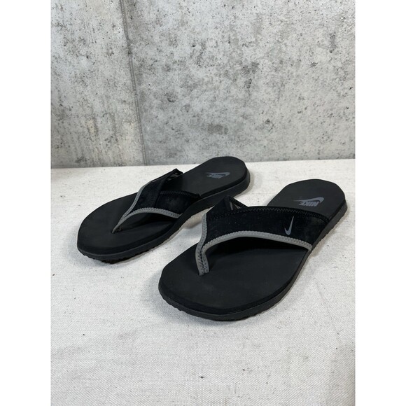 Nike Sandals Men Shoe Size 10 Celso Thong Boat Flip Flop Beach Casual 307812-018 - Picture 1 of 9